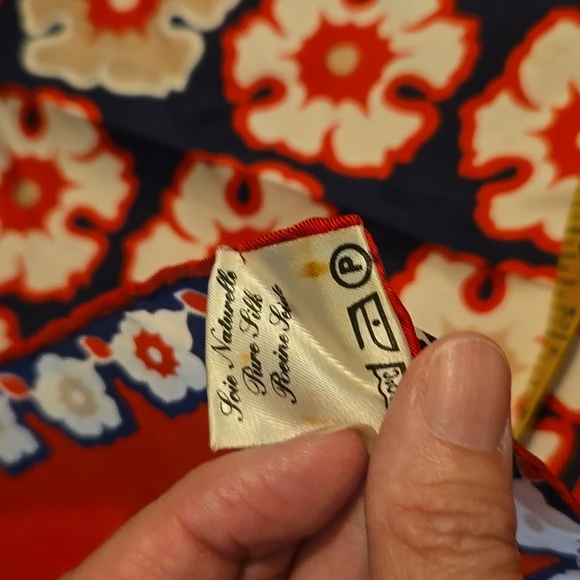 Flawed Soie naturelle pure silk scarf - Picture 4 of 4